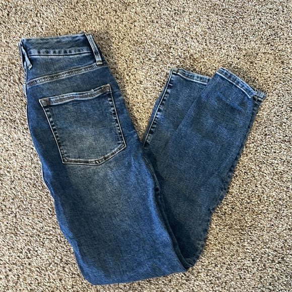 Good American Good Legs Crop, Size 6/28, High Rise, Like New - Picture 4 of 6